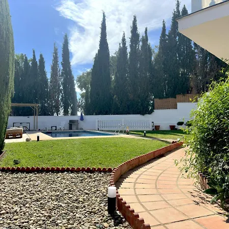 Chalet Garden House Malaga